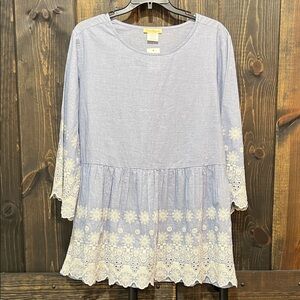 NWT Sweet Magnolia Floral Embroidered Tunic‎ Top M Blue White Boho Bell Flowy